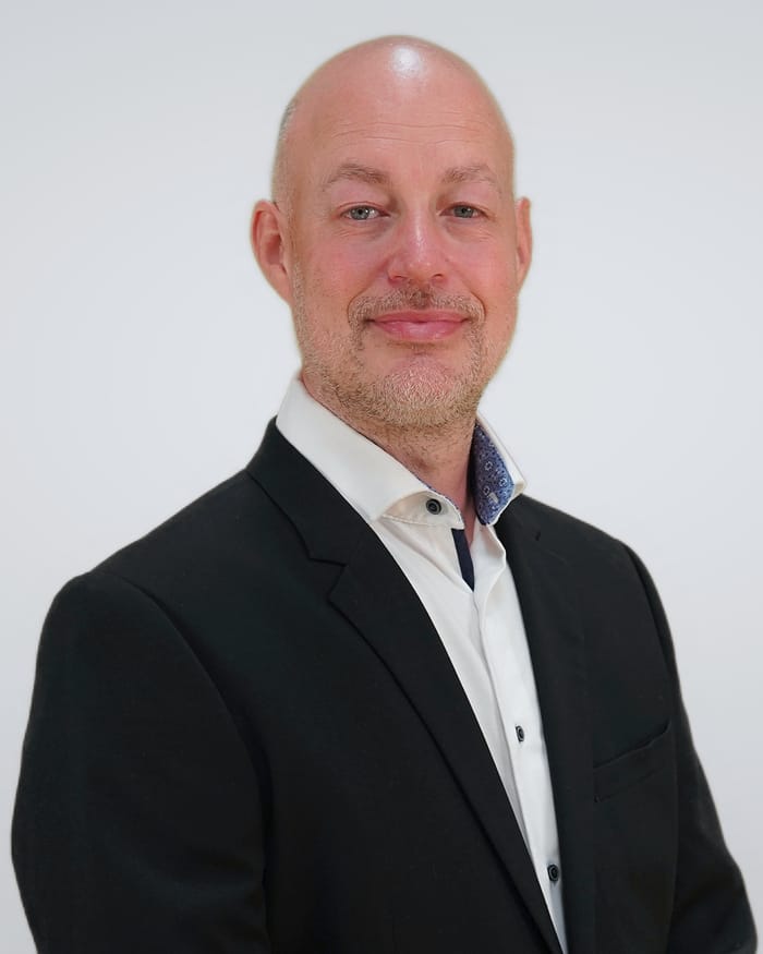 Portræt af René Sørensen, grundlægger af SkilsmisseVejen